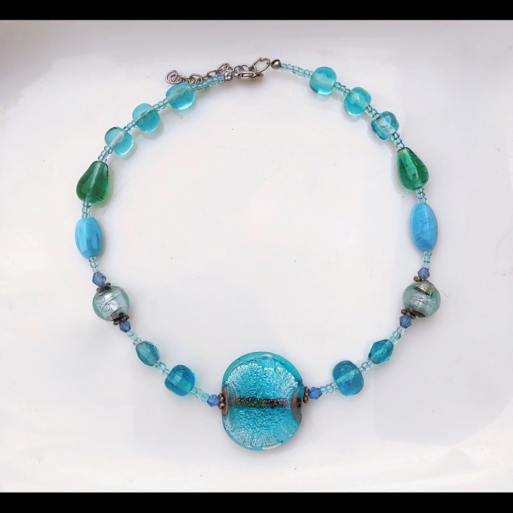 🔥4/$20 VNTG heavy glass bead necklace